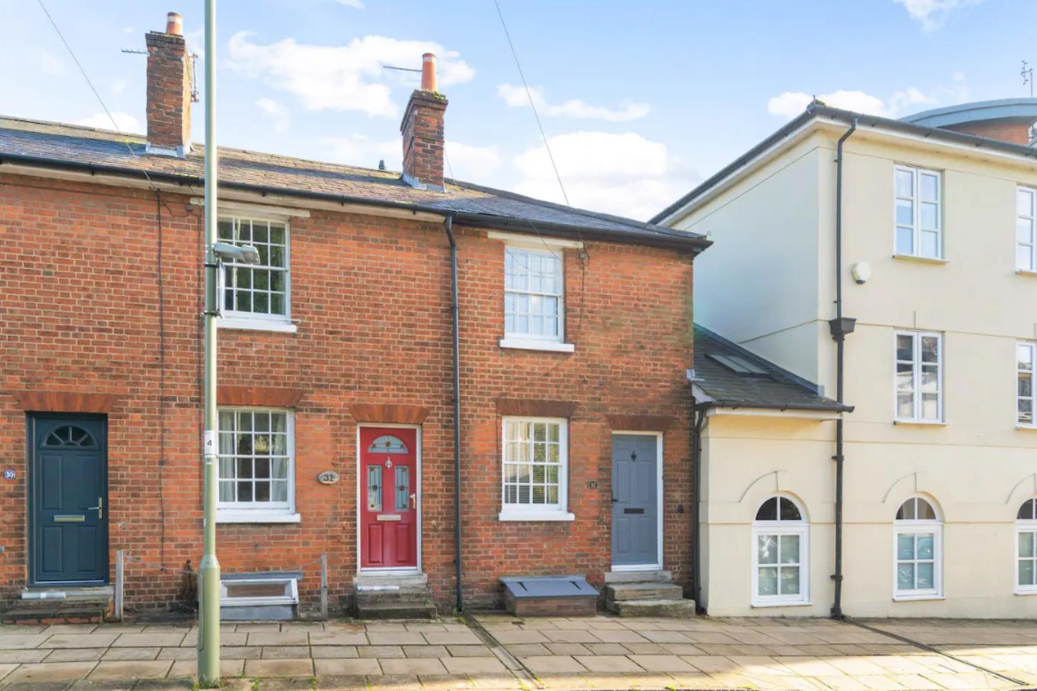 2 Bedrooms Stylish, Gorgeous, Westgate Cottage Retreat, Central Winchester, Free On-Street Parking Permit, With Garden Close To Cathedral - Sleeps 6, Pets Are Welcome, Summer Special Offer! - By Blue Puffin Stays Exterior foto