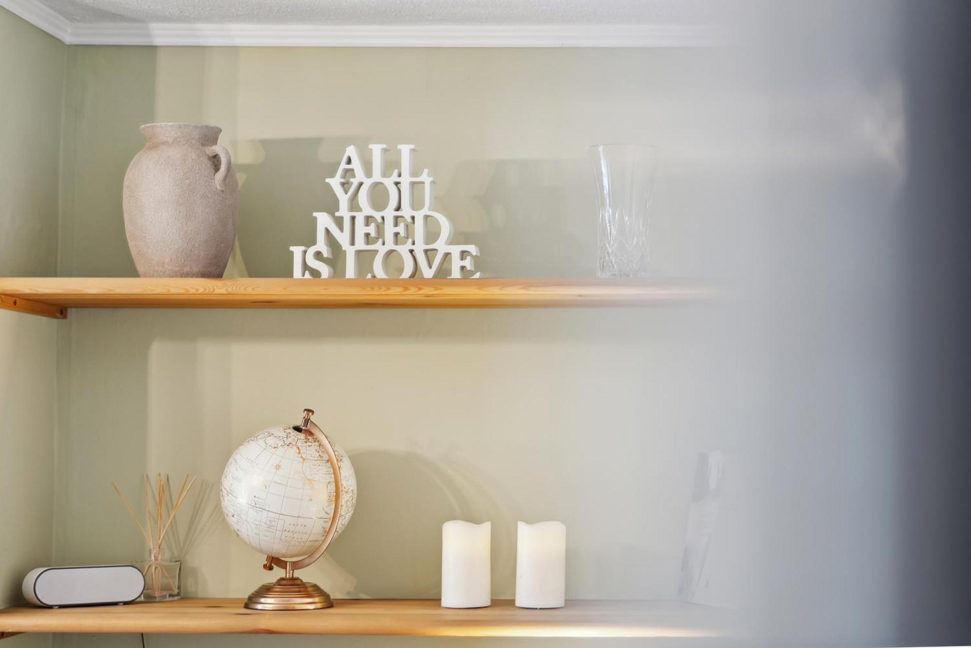 2 Bedrooms Stylish, Gorgeous, Westgate Cottage Retreat, Central Winchester, Free On-Street Parking Permit, With Garden Close To Cathedral - Sleeps 6, Pets Are Welcome, Summer Special Offer! - By Blue Puffin Stays Exterior foto